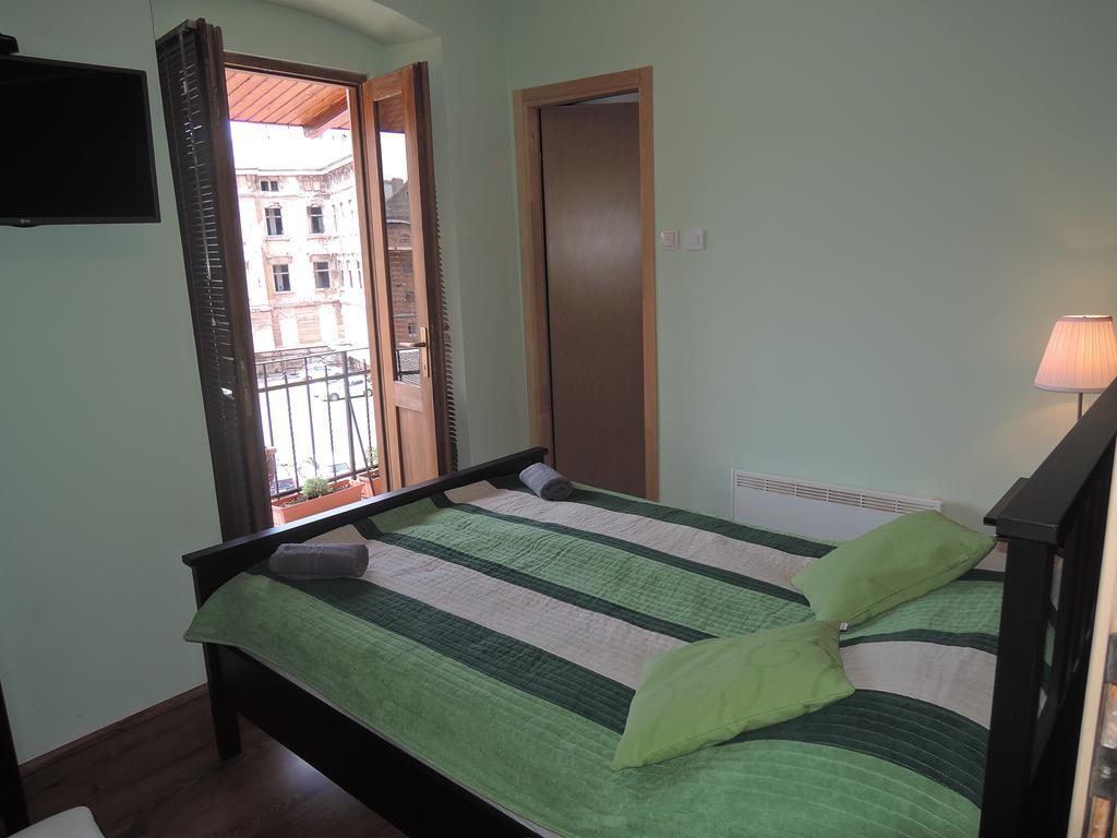 Hostel Kvarner- Private Rooms & Dorms Rijeka Buitenkant foto