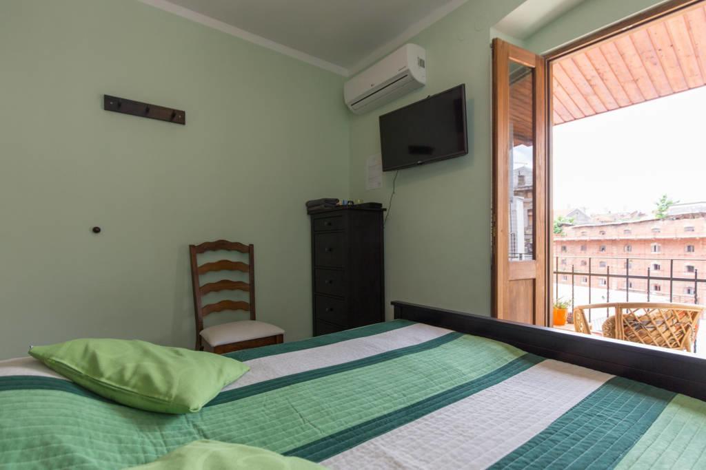 Hostel Kvarner- Private Rooms & Dorms Rijeka Buitenkant foto